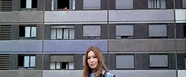 Frame tratto dal film "Due o tre cose che so di lei" di Jean-Luc Godard 